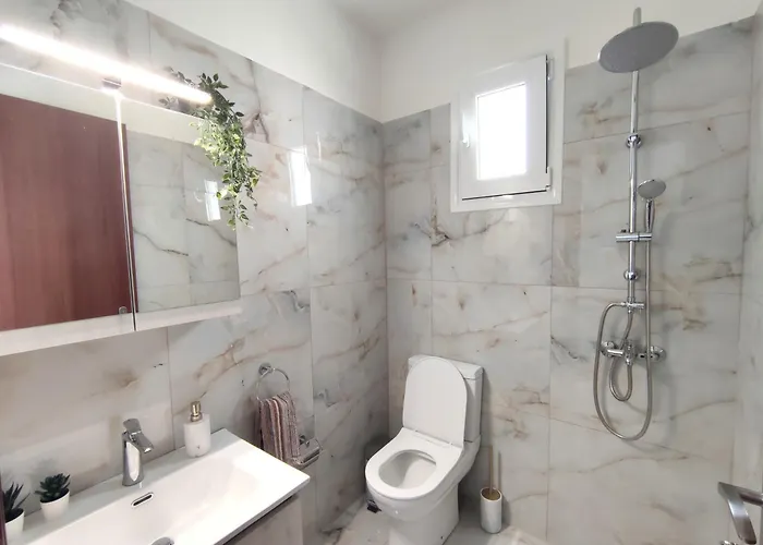 With 2 Bedrooms - 2 Bathrooms - Private Pool Хараки