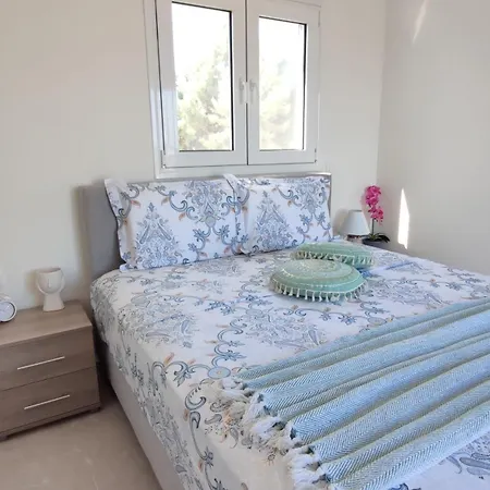 With 2 Bedrooms - 2 Bathrooms - Private Pool - Wifi 350 Mbps