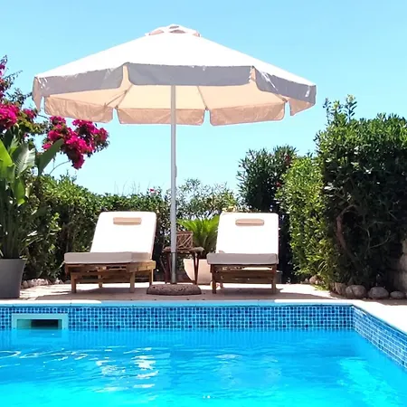 With 2 Bedrooms - 2 Bathrooms - Private Pool - Wifi 350 Mbps شاراكي