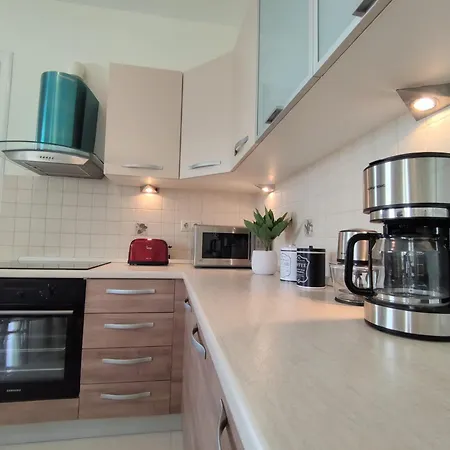 With 2 Bedrooms - 2 Bathrooms - Private Pool - Wifi 350 Mbps