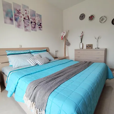 With 2 Bedrooms - 2 Bathrooms - Private Pool - Wifi 350 Mbps * شاراكي