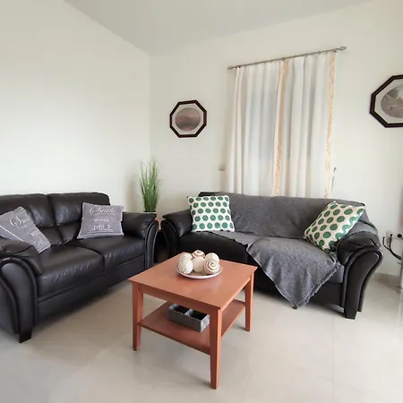 With 2 Bedrooms - 2 Bathrooms - Private Pool - Wifi 350 Mbps شاراكي